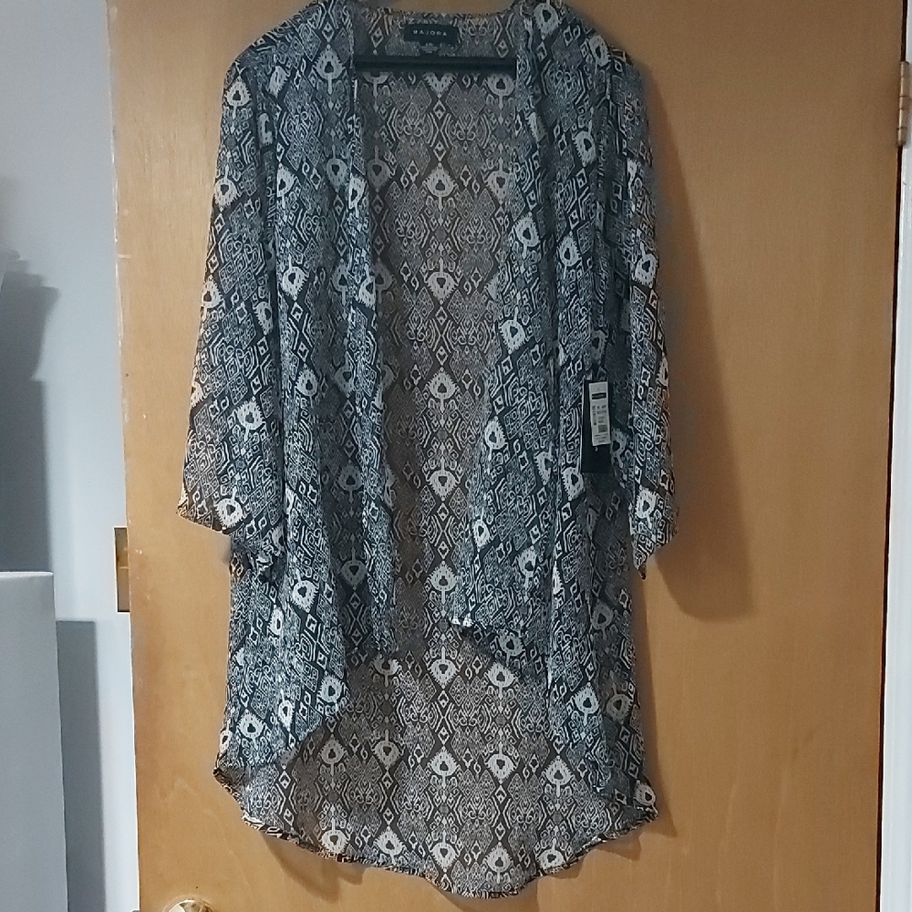 NWT Majora Size L. Black & White Kimono Cover Up